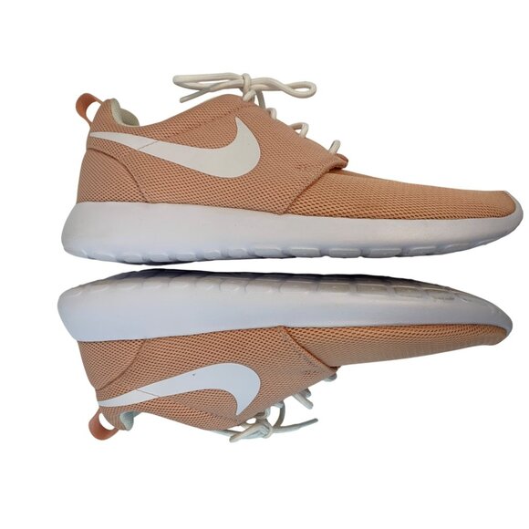 Nike Womens Roshe One Coral Stardust Knit Sneakers 844994-603 Size 10 E9057 - Picture 9 of 9